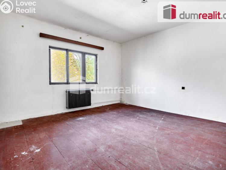 Prodej komerční nemovitosti Bečov nad Teplou, nám. 5. května 15 č. 3