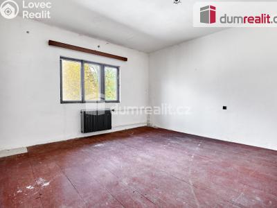 Prodej komerční nemovitosti Bečov nad Teplou, nám. 5. května 15 č. 3