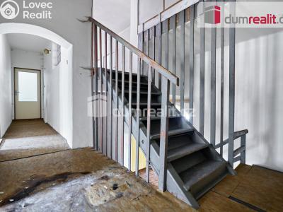 Prodej komerční nemovitosti Bečov nad Teplou, nám. 5. května 15 č. 5