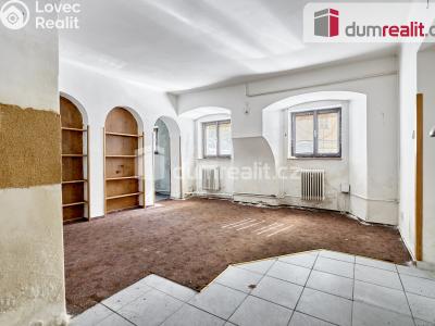 Prodej komerční nemovitosti Bečov nad Teplou, nám. 5. května 15 č. 9