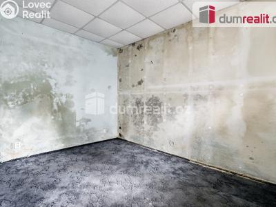 Prodej komerční nemovitosti Bečov nad Teplou, nám. 5. května 15 č. 11