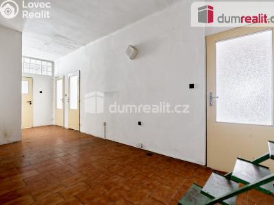 Prodej komerční nemovitosti Bečov nad Teplou, nám. 5. května 15 č. 12