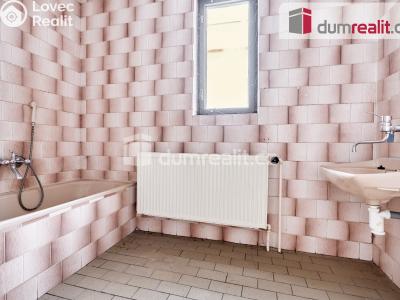 Prodej komerční nemovitosti Bečov nad Teplou, nám. 5. května 15 č. 15