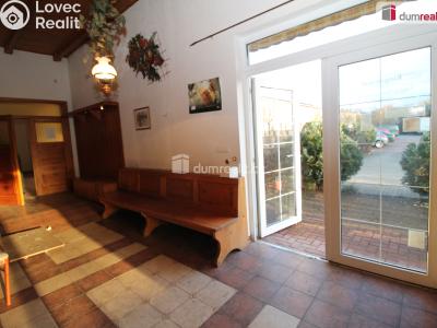 Prodej obchodního prostoru Trnová č. 15