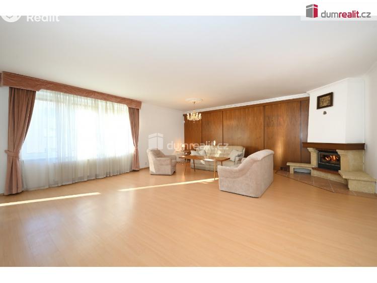 Prodej bytu 3+1 Praha, náměstí Josefa Machka 1218 č. 1