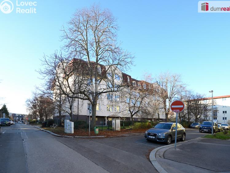 Prodej bytu 3+1 Praha, náměstí Josefa Machka 1218 č. 45