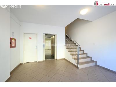 Prodej bytu 3+1 Praha, náměstí Josefa Machka 1218 č. 37