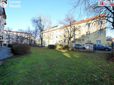 Prodej bytu 3+1 Praha, náměstí Josefa Machka 1218 č. 42