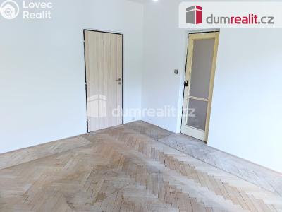 Prodej bytu 3+1 Praha, Přistoupimská 432 č. 11