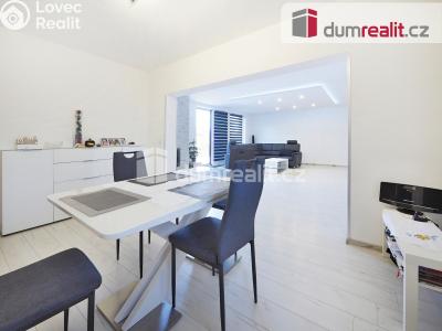 Prodej rodinného domu Tišice, Marie Podvalové 285 č. 12