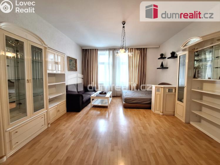 Prodej bytu 4+1 Praha, K Botiči 1493 č. 4