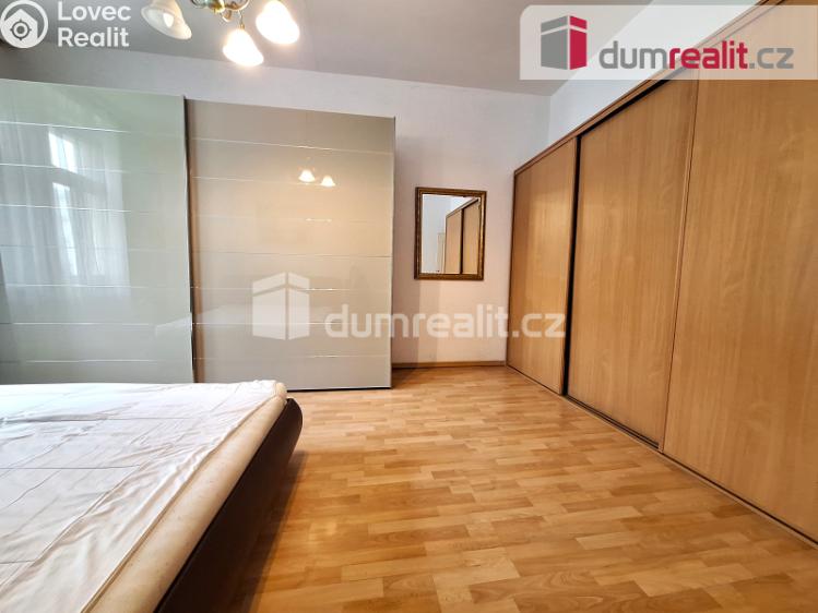 Prodej bytu 4+1 Praha, K Botiči 1493 č. 7