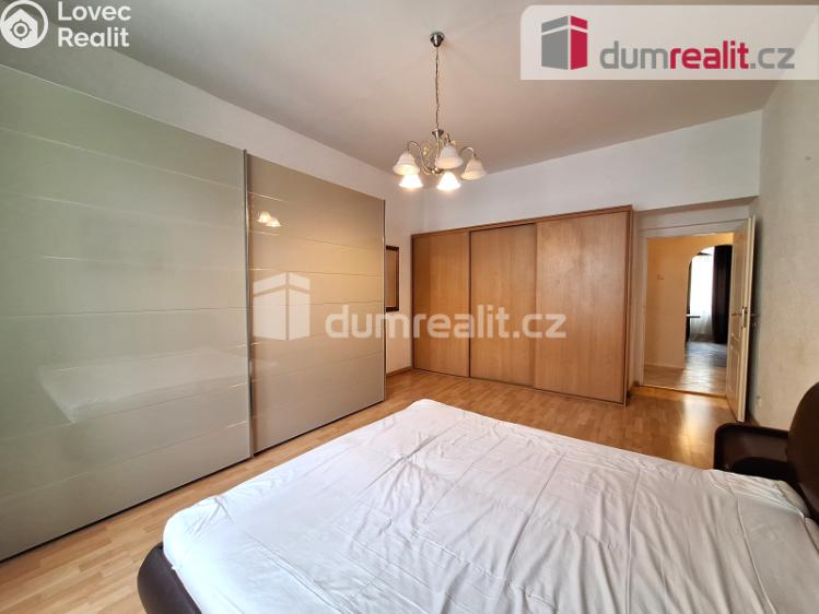 Prodej bytu 4+1 Praha, K Botiči 1493 č. 8