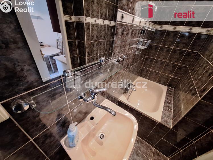 Prodej bytu 4+1 Praha, K Botiči 1493 č. 17