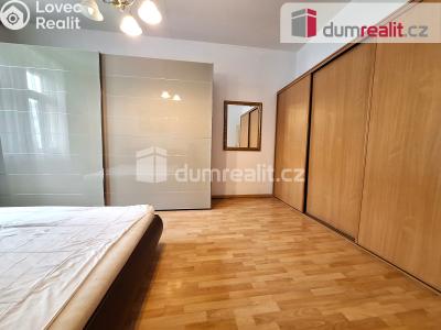 Prodej bytu 4+1 Praha, K Botiči 1493 č. 7