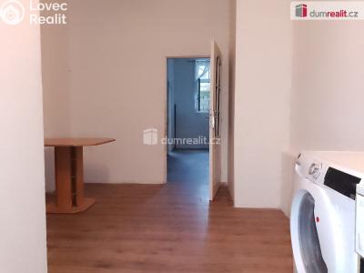 Prodej bytu 1+1 Karlovy Vary, Svahová 986 č. 8