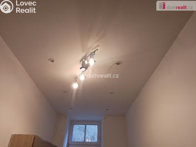 Prodej bytu 1+1 Karlovy Vary, Svahová 986 č. 12