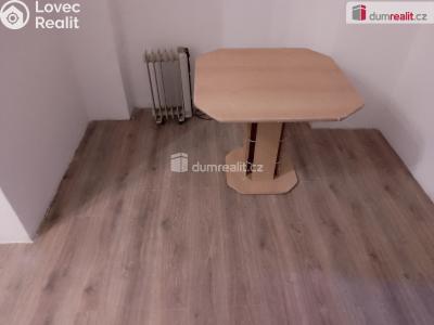 Prodej bytu 1+1 Karlovy Vary, Svahová 986 č. 9