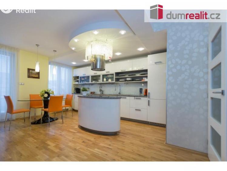 Prodej bytu 4+KK Praha, Jaromíra Vejvody 1399 č. 9