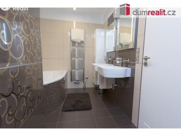 Prodej bytu 4+KK Praha, Jaromíra Vejvody 1399 č. 27