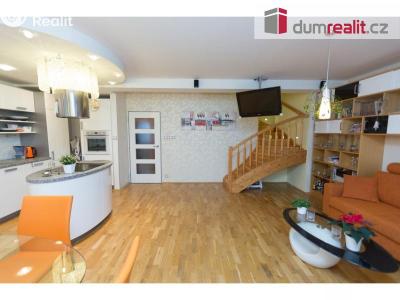 Prodej bytu 4+KK Praha, Jaromíra Vejvody 1399 č. 4