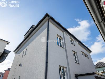 Prodej rodinného domu Praha, Pomněnková 1256 č. 17