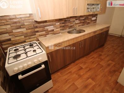 Pronájem bytu 1+1 Karlovy Vary, Lad. Koubka 413 č. 10