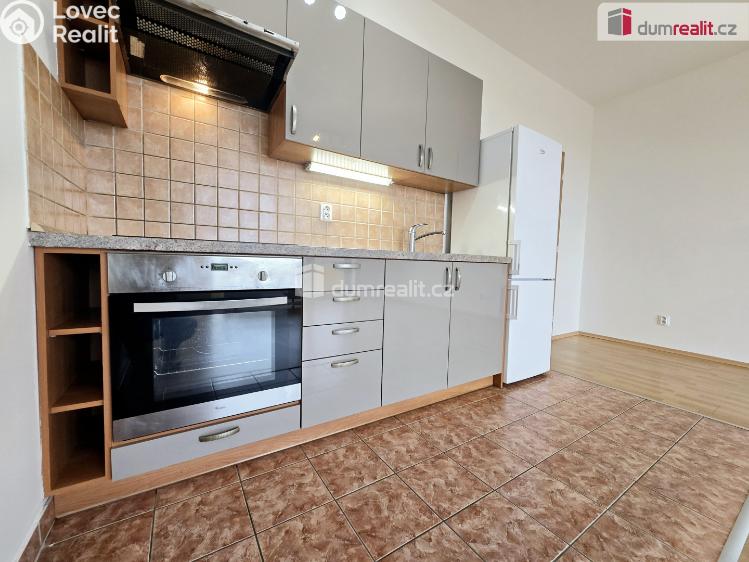 Pronájem bytu 1+KK Praha, Sicherova 1601 č. 4