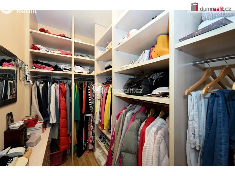 Prodej bytu 4+KK Praha, Račiněveská 2535 č. 16