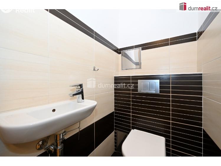 Prodej bytu 4+KK Praha, Račiněveská 2535 č. 25