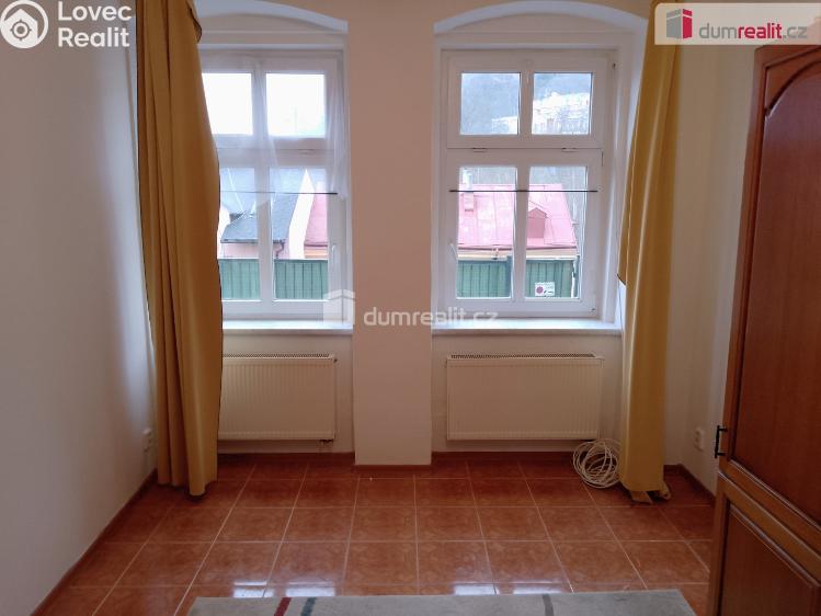 Pronájem bytu 1+1 Karlovy Vary, Petřín 712 č. 3