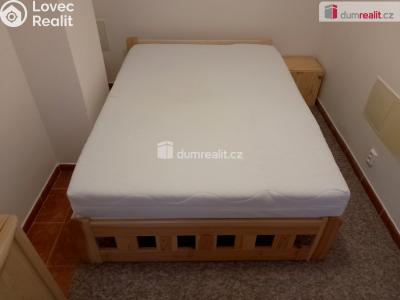 Pronájem bytu 1+1 Karlovy Vary, Petřín 712 č. 23