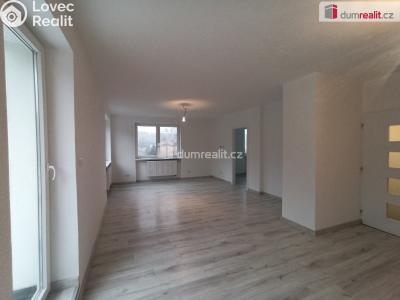 Pronájem bytu 2+1 Karlovy Vary, Lesní 255 č. 24