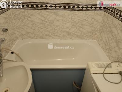 Pronájem bytu 2+1 Karlovy Vary, Šumavská 1732 č. 15