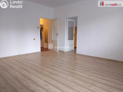 Pronájem bytu 2+1 Karlovy Vary, Šumavská 1732 č. 17