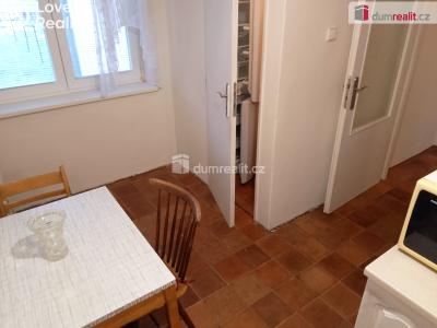 Pronájem bytu 2+1 Karlovy Vary, Šumavská 1732 č. 9