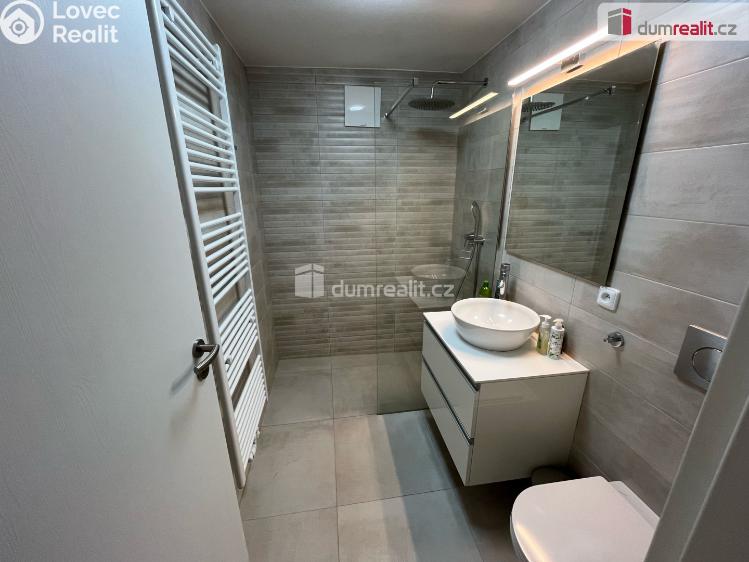 Pronájem bytu 1+KK Zlín, Sadová 154 č. 5