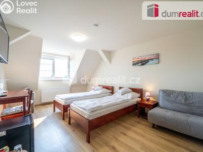 Prodej ubytovacího zařízení Hluboká nad Vltavou, nám. Čsl. armády 33 č. 32