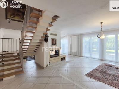 Pronájem rodinného domu Průhonice, Tovární 550 č. 5