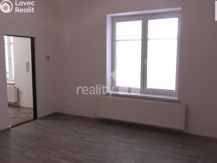 Pronájem bytu 2+1 Ostrava, Mojmírovců 695/7 č. 5