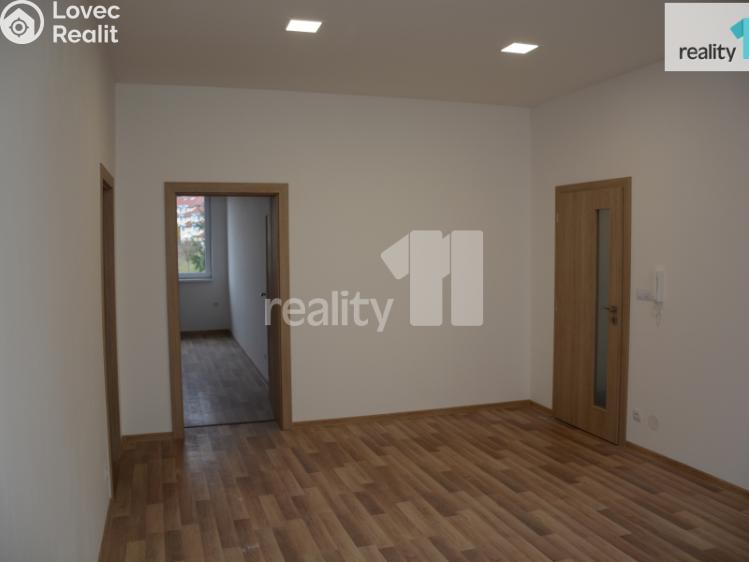 Pronájem kanceláře Ostrov, Vančurova 1297 č. 1