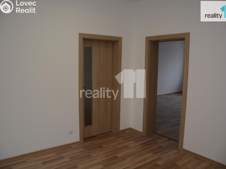 Pronájem kanceláře Ostrov, Vančurova 1297 č. 4