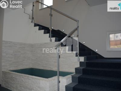 Pronájem kanceláře Ostrov, Vančurova 1297 č. 8