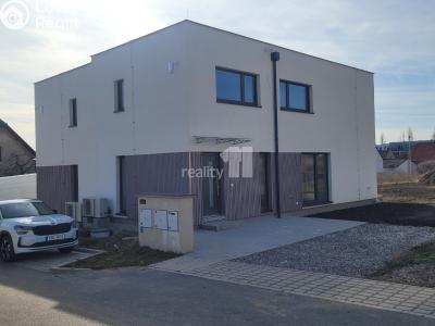 Prodej rodinného domu Kladno, Pechlátova 640 č. 2