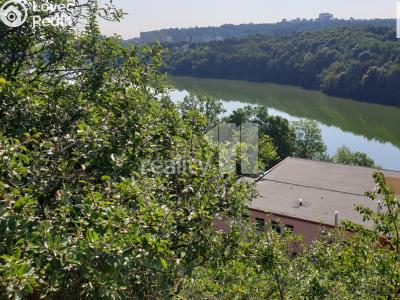 Prodej louky Praha, Evropská č. 7