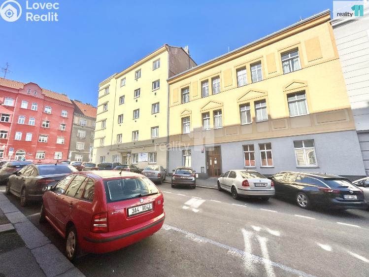 Pronájem bytu 2+KK Praha, V zahradách 843/1 č. 24