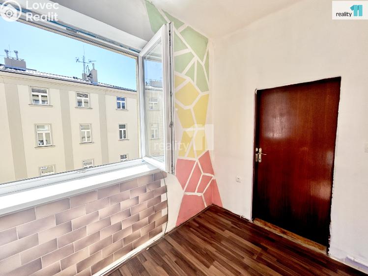 Pronájem bytu 2+KK Praha, V zahradách 843/1 č. 13