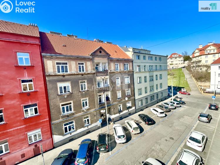 Pronájem bytu 2+KK Praha, V zahradách 843/1 č. 9