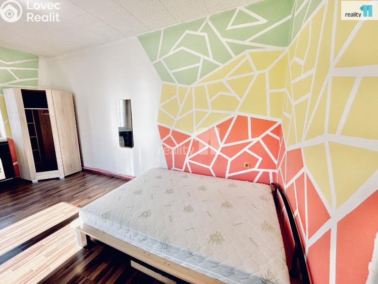 Pronájem bytu 2+KK Praha, V zahradách 843/1 č. 18