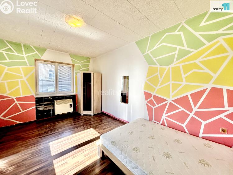 Pronájem bytu 2+KK Praha, V zahradách 843/1 č. 19